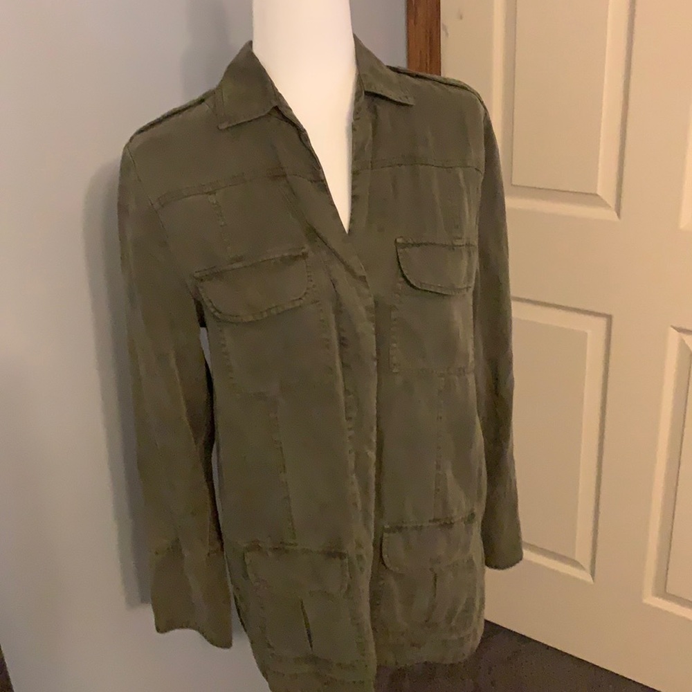Willow & Clay military style button top.